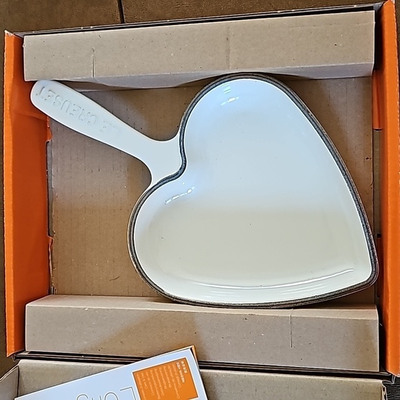 Le Creuset Other - NIB LE CREUSET Heart Cast Iron Valentines Skillet/Pan Shiny White MADE IN FRANCE